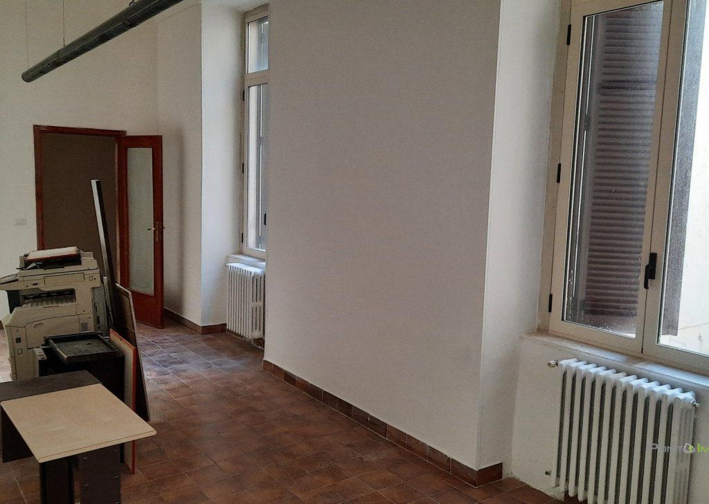 ufficio / studio in affitto  corso umberto I 85, Brindisi, località centro