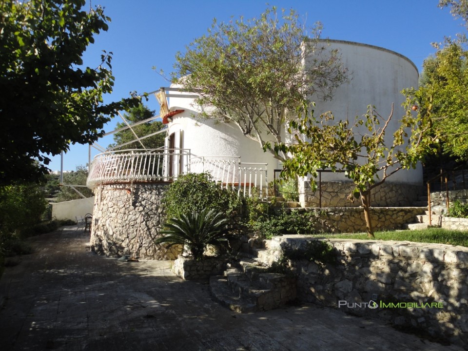 Villa CASTRO vendita  Castro  Punto Immobiliare