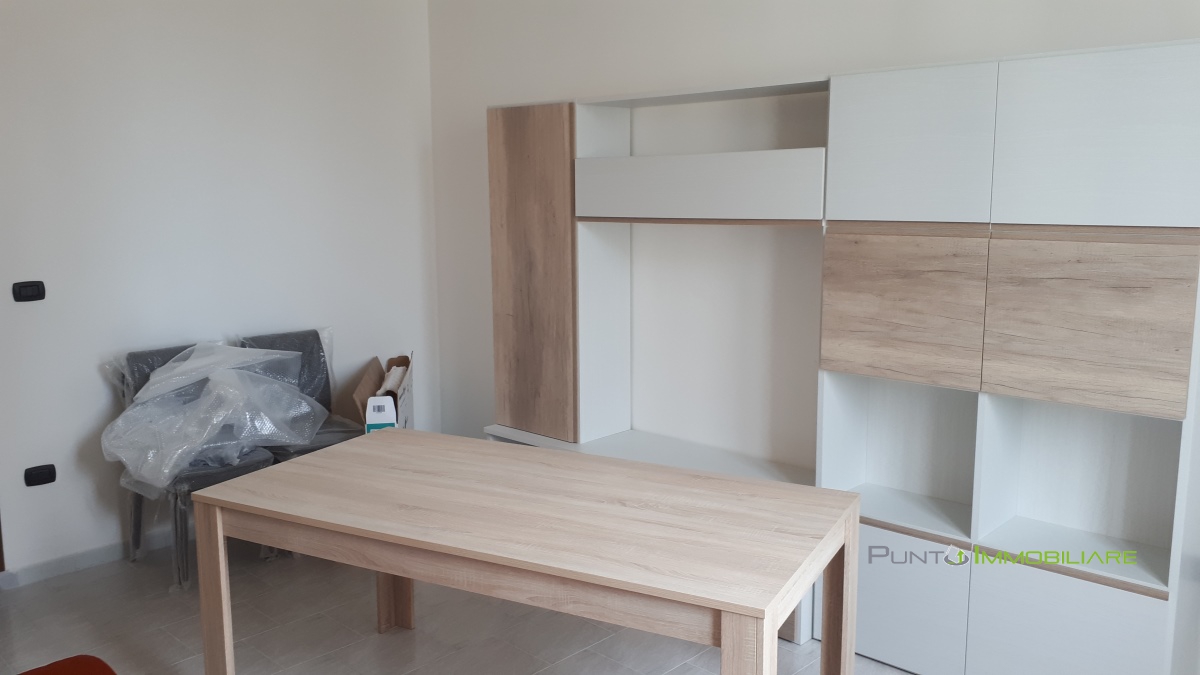 Appartamento BRINDISI affitto  Brindisi  Punto Immobiliare