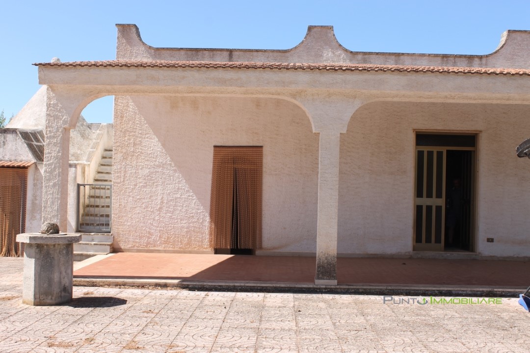 Villa CEGLIE MESSAPICA vendita  Ceglie Messapica  Punto Immobiliare